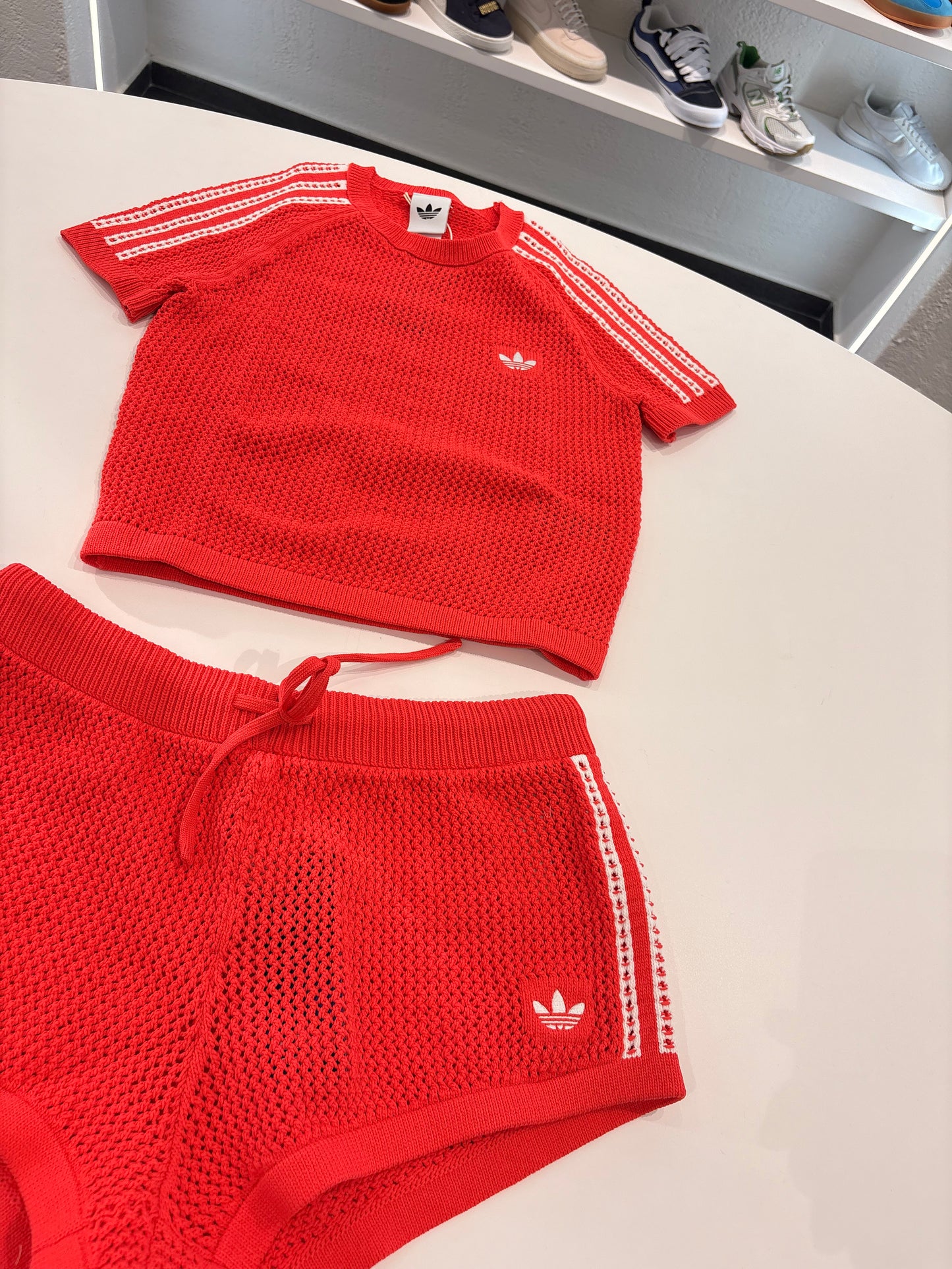 Coordinato Adidas traforato cali tee