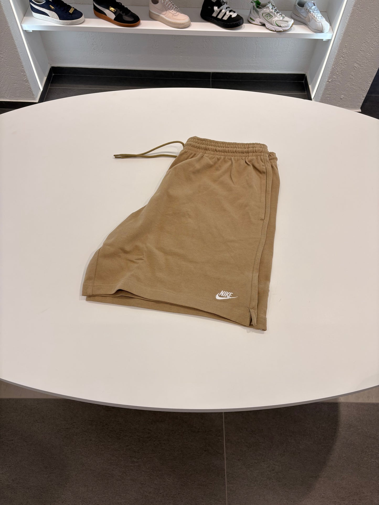 Bermuda Nike beige