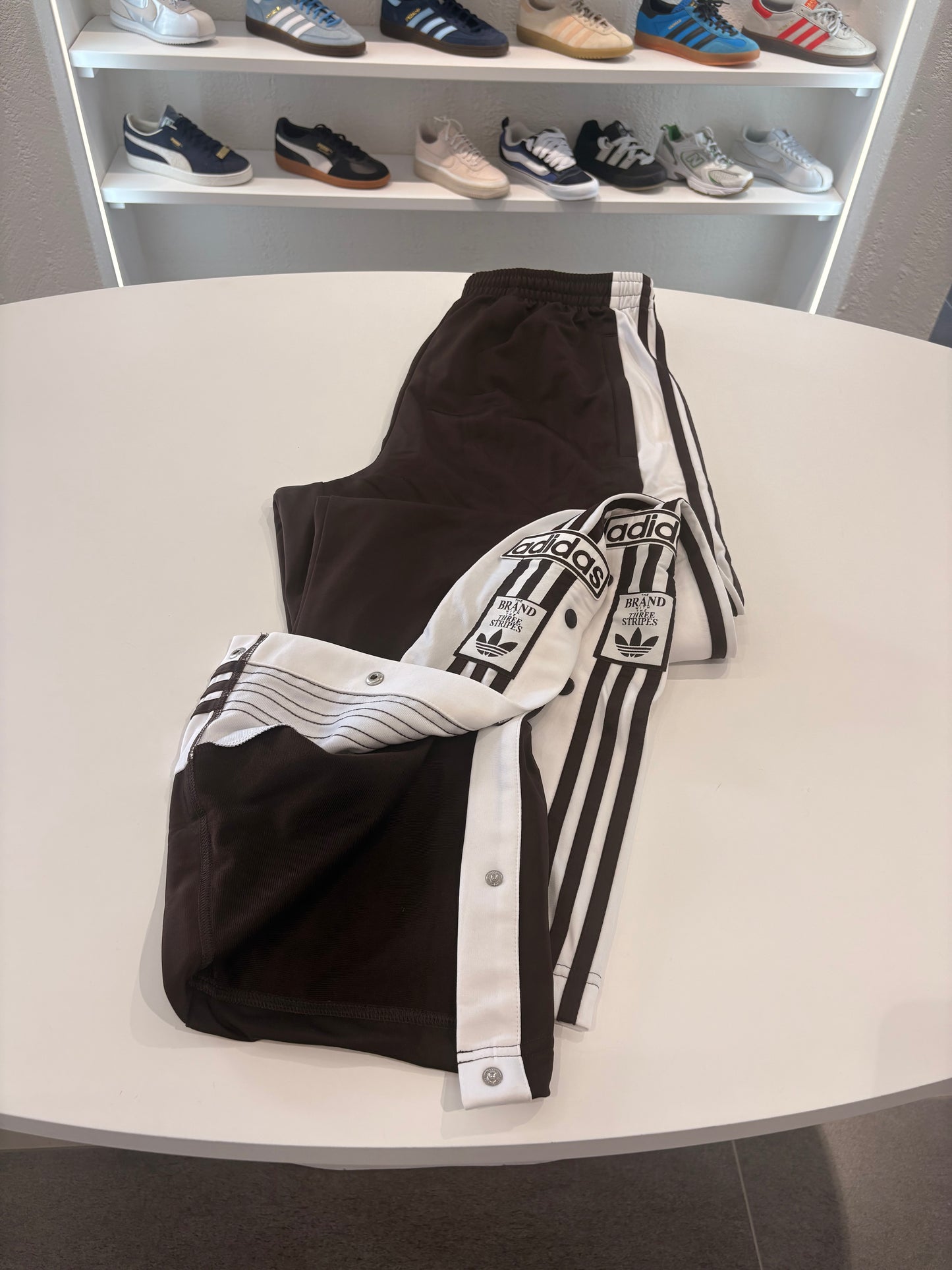 Pantalone Adidas 3stripes botton marrone