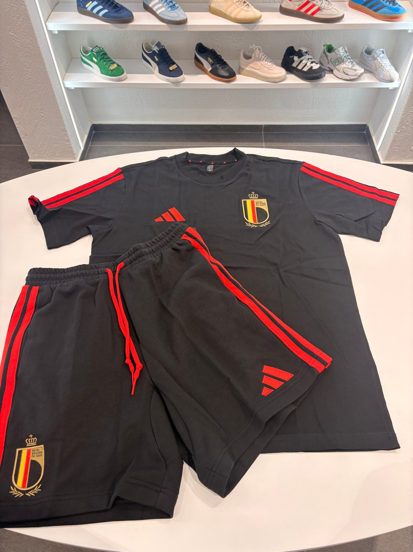 Completino Belgio TOTAL black
