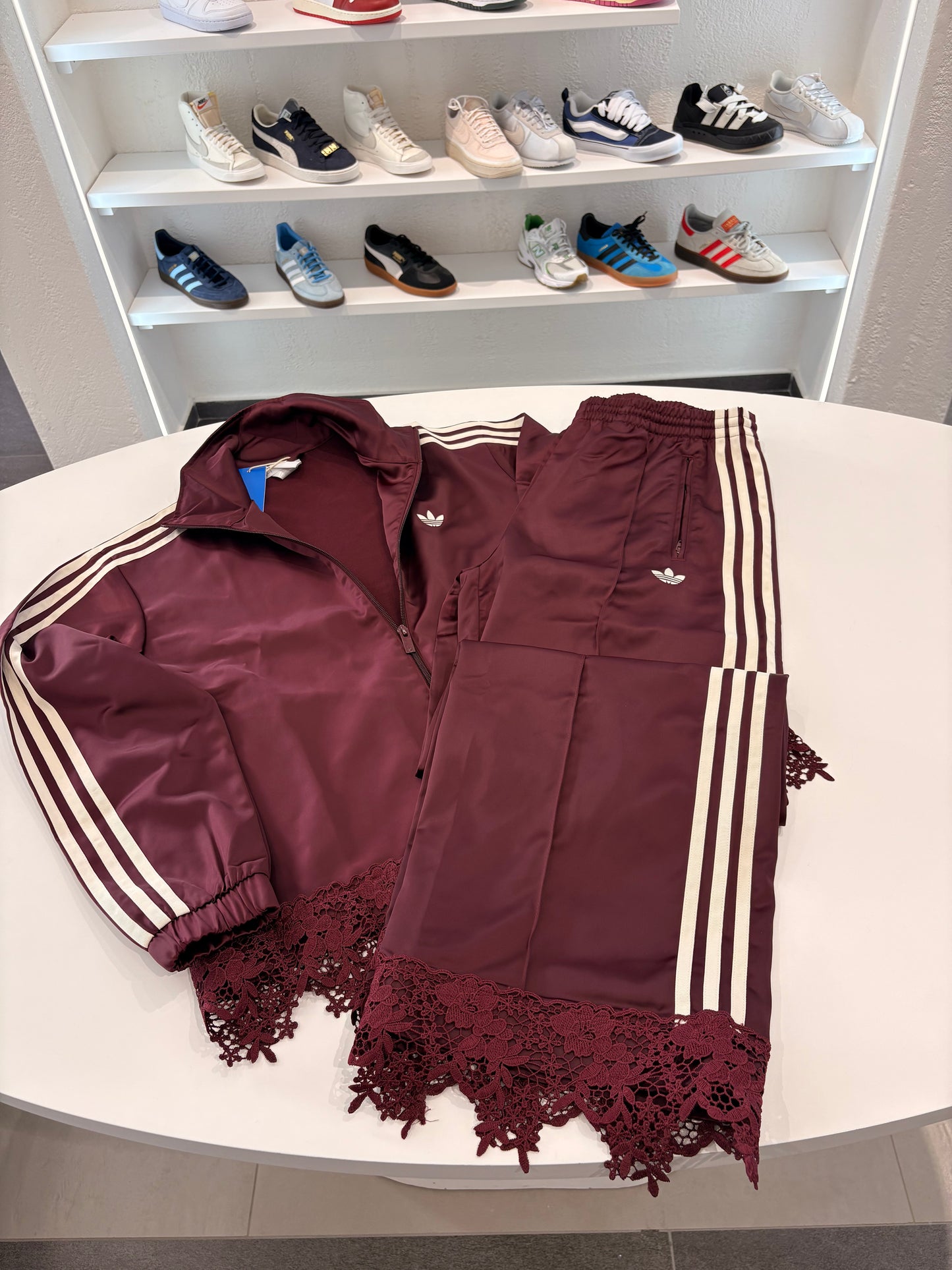 Tuta Adidas merletto SS2026/2027 Bordeaux