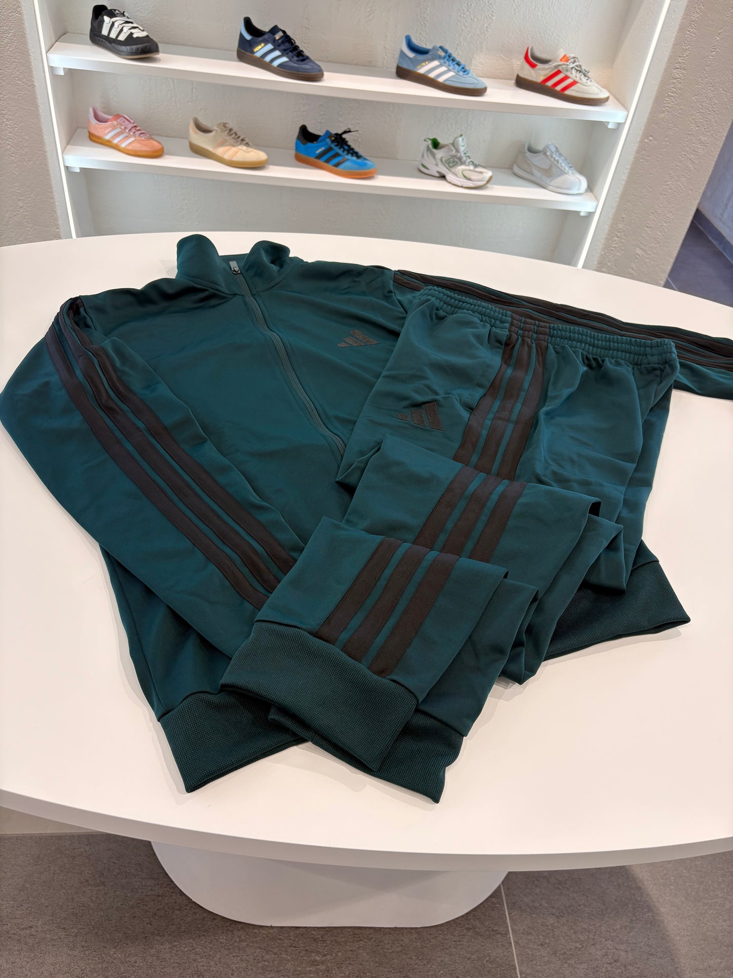 Tuta Adidas completa