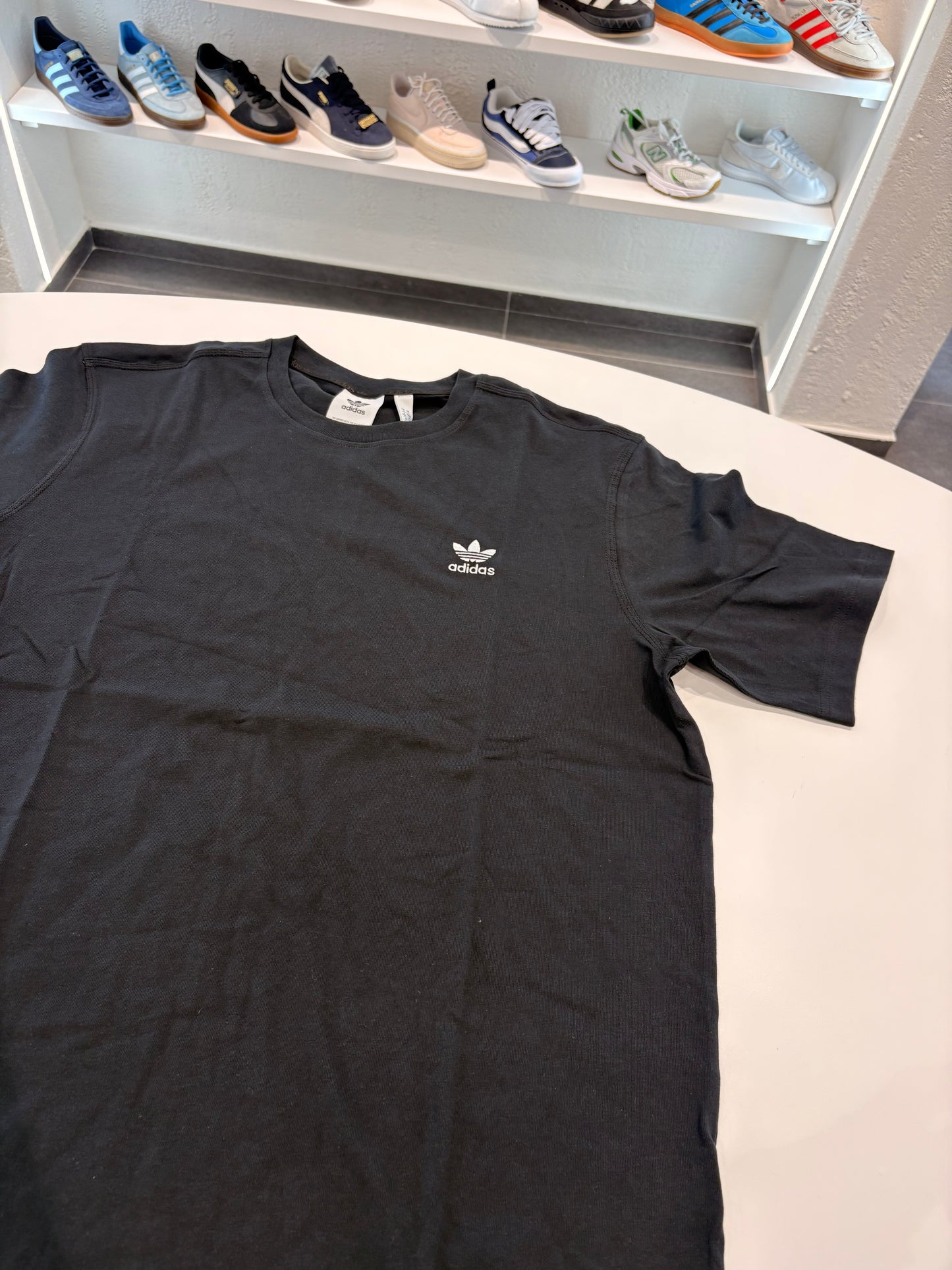 T-shirt Adidas basic black