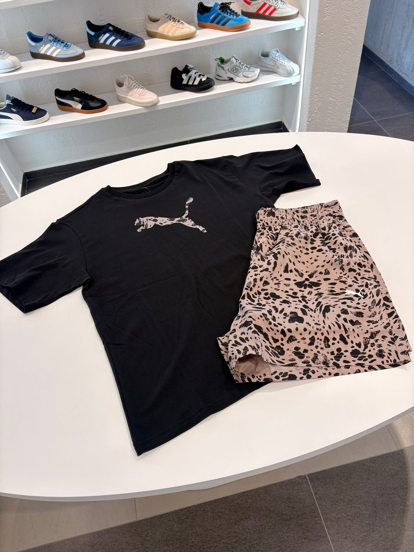 Coordinato puma logo animalier shorts contrast