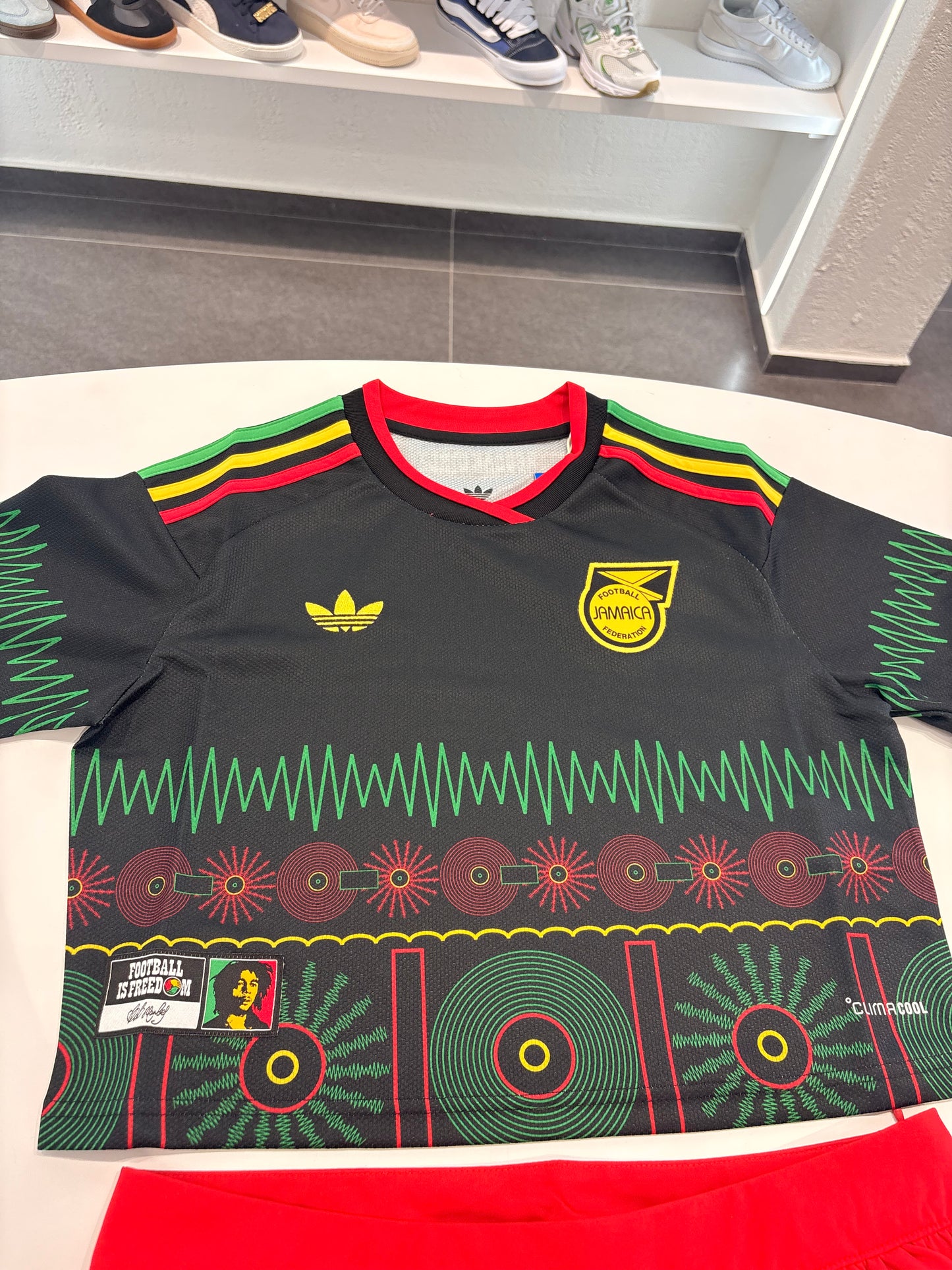 Coordinato Adidas X Bob Marley by REVENGE