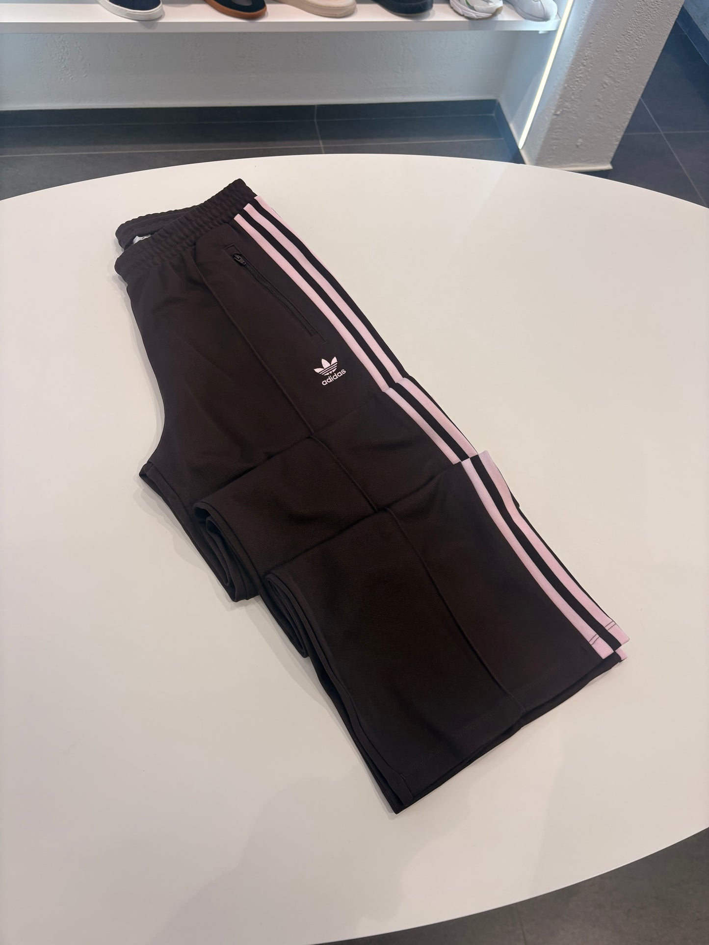 Pantalone Adidas Classic shadow brown