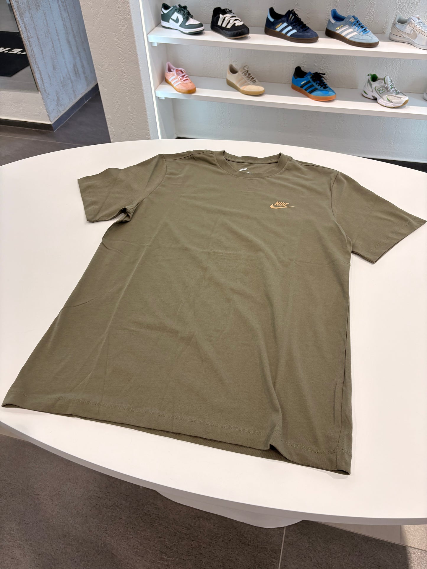 T-shirt Nike verde olive