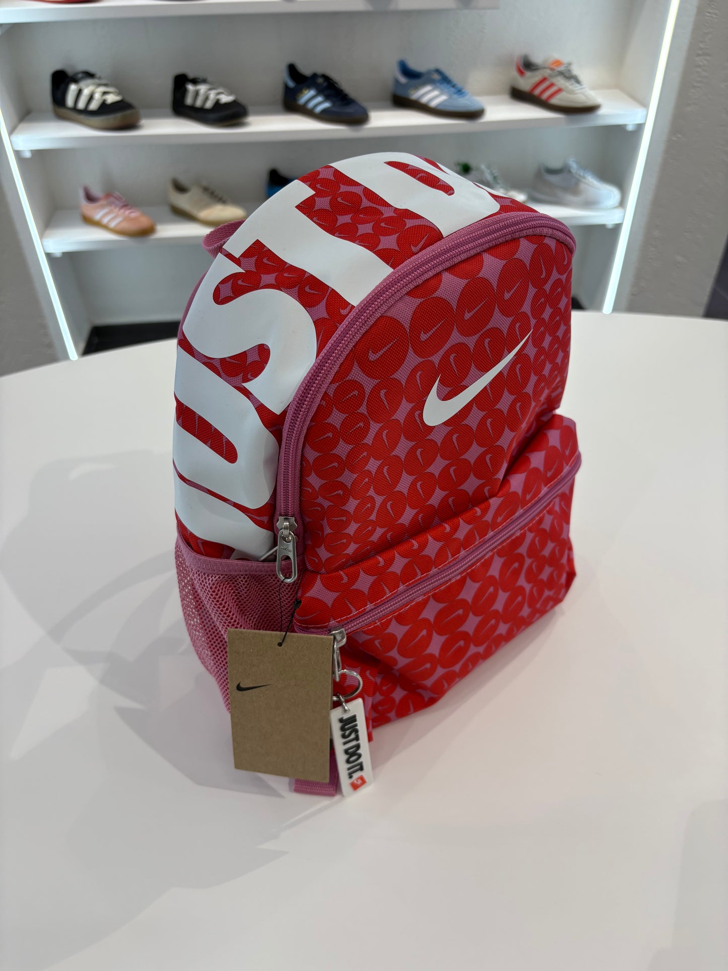 Nike Zainetto