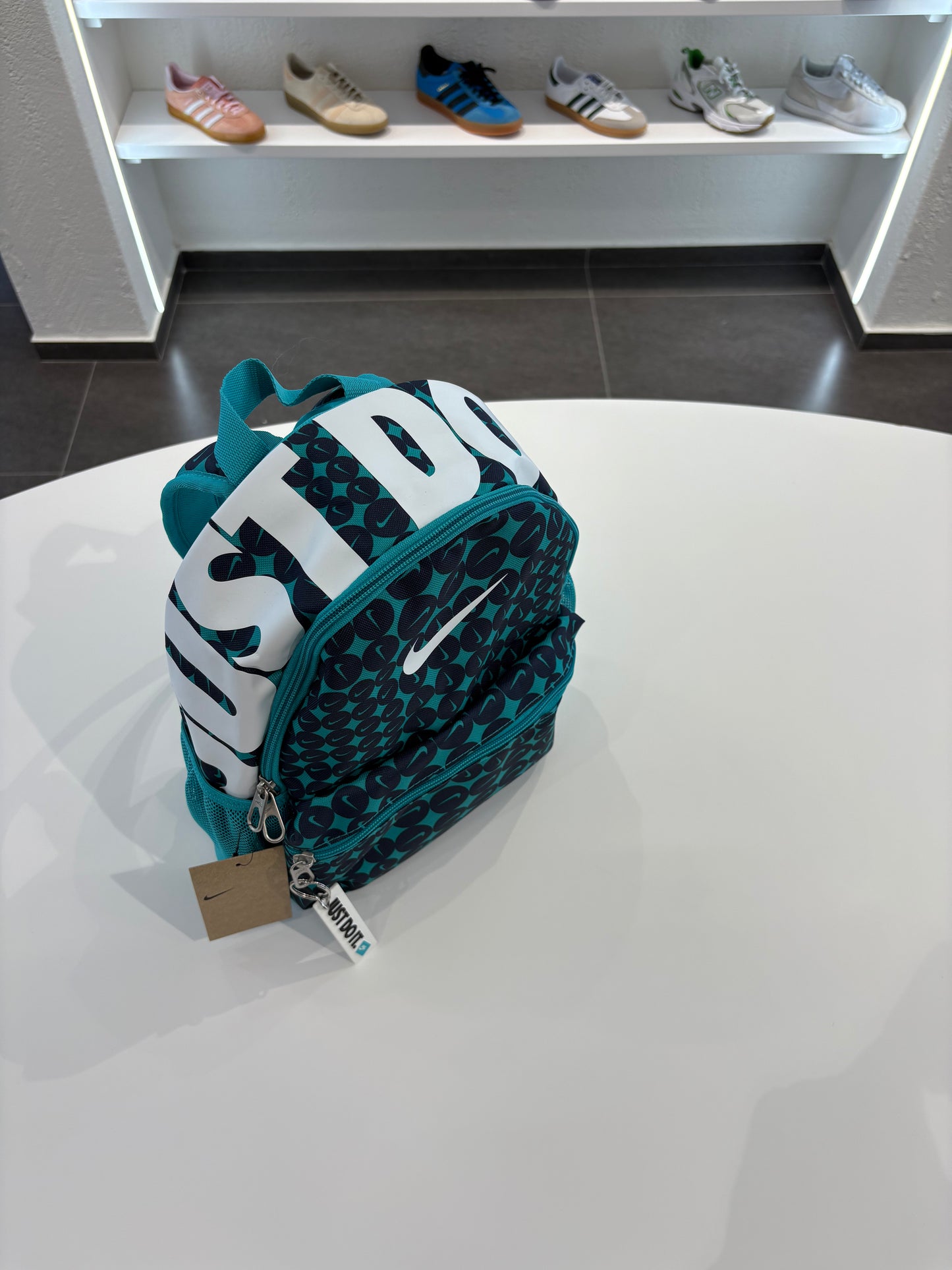 Nike Zainetto