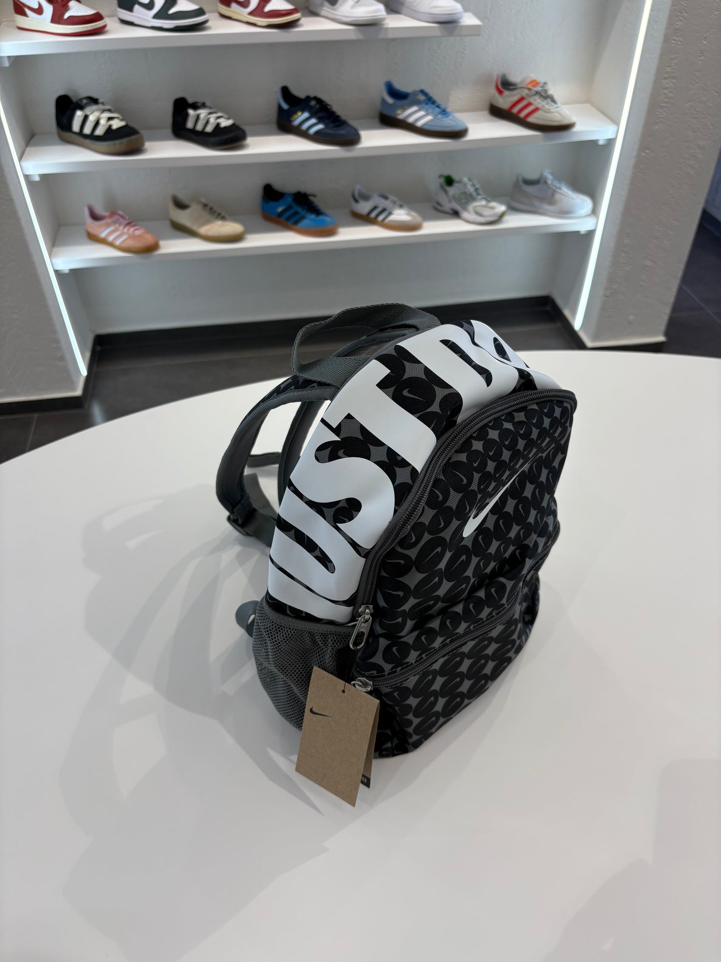 Nike Zainetto