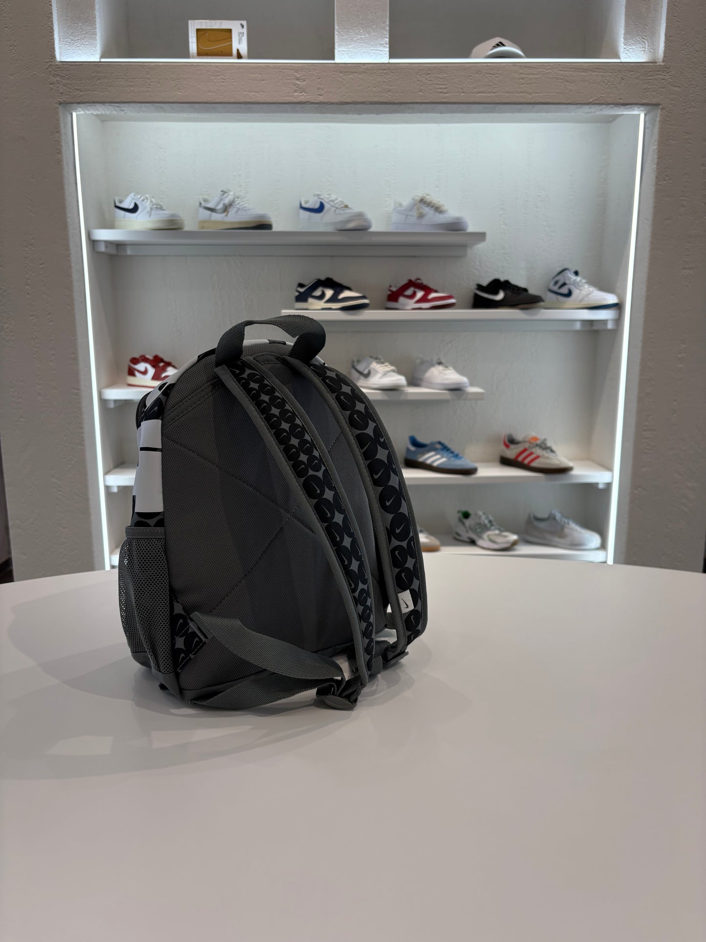 Nike Zainetto