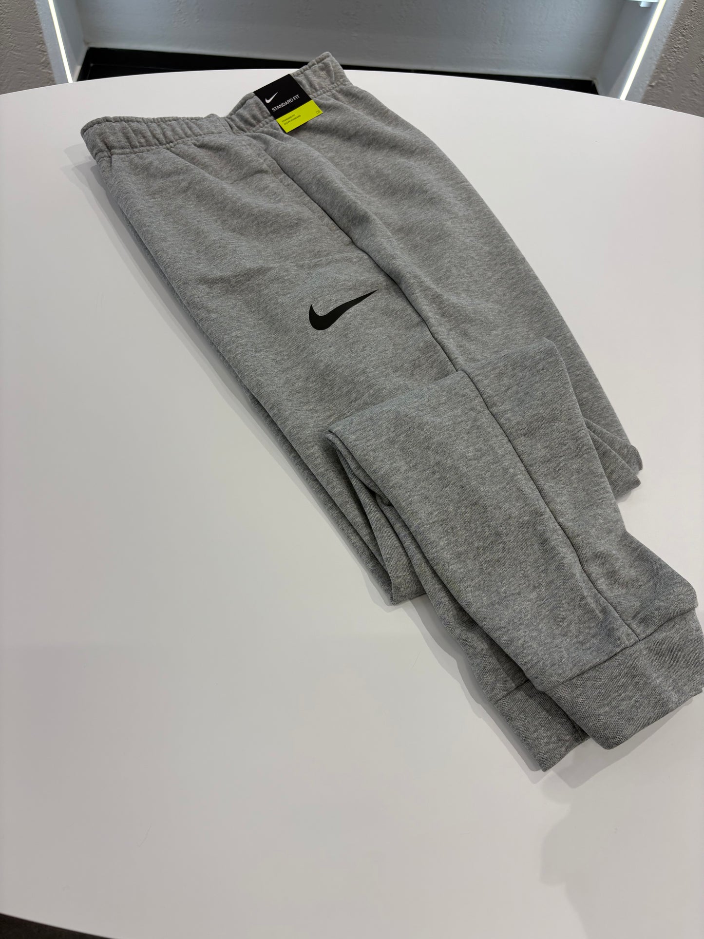 Nike Pantalone con swoosh