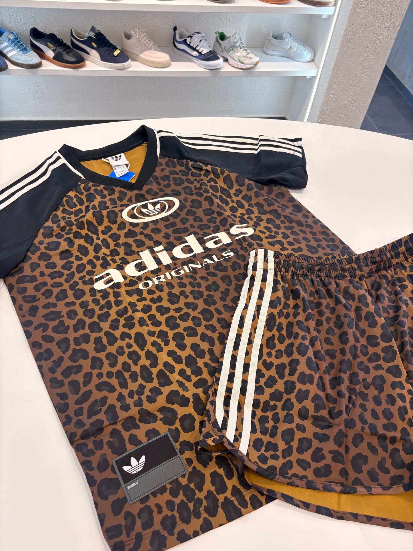Coordinato Adidas Leopard 2.0