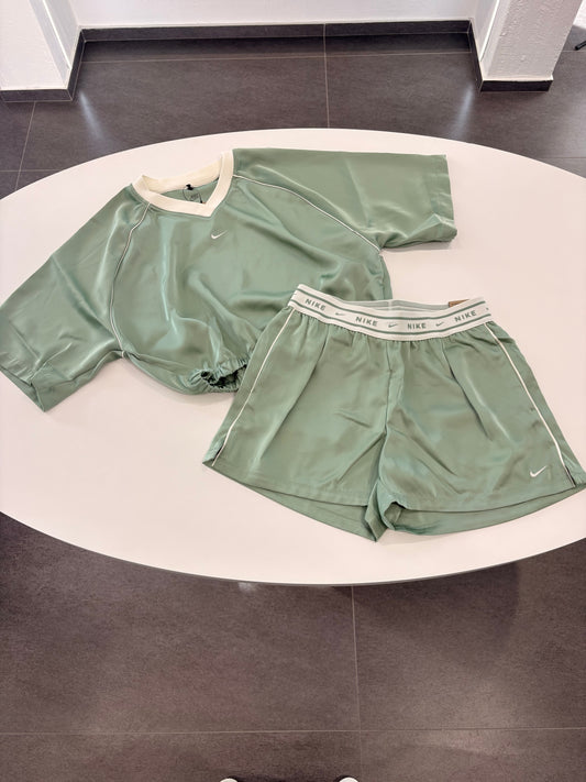Coordinato Nike perlato Green