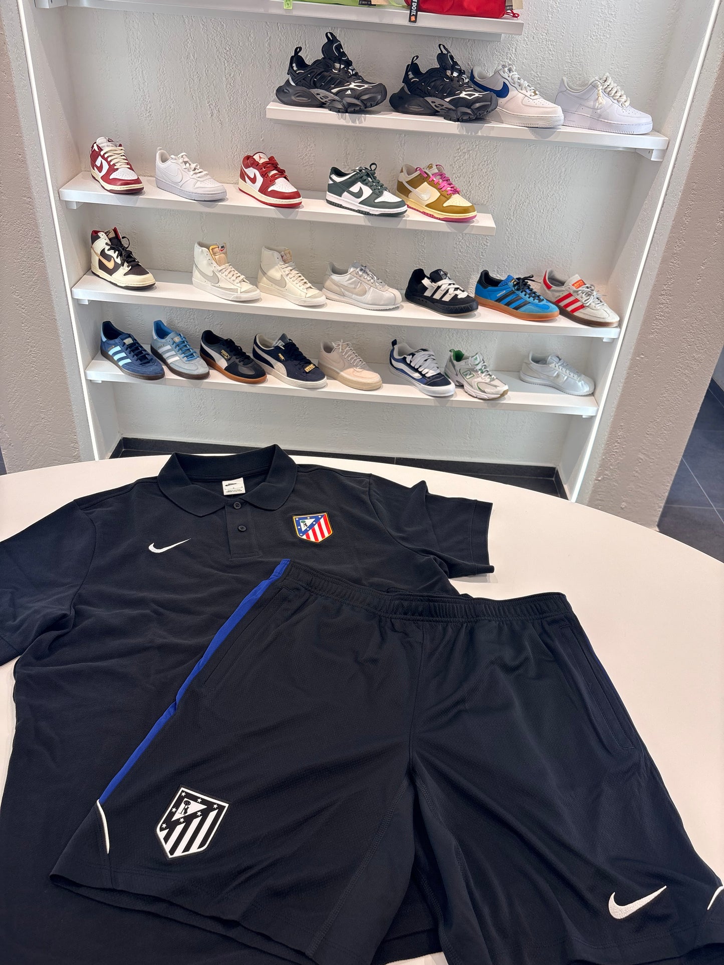 Completino Nike X atletico Madrid