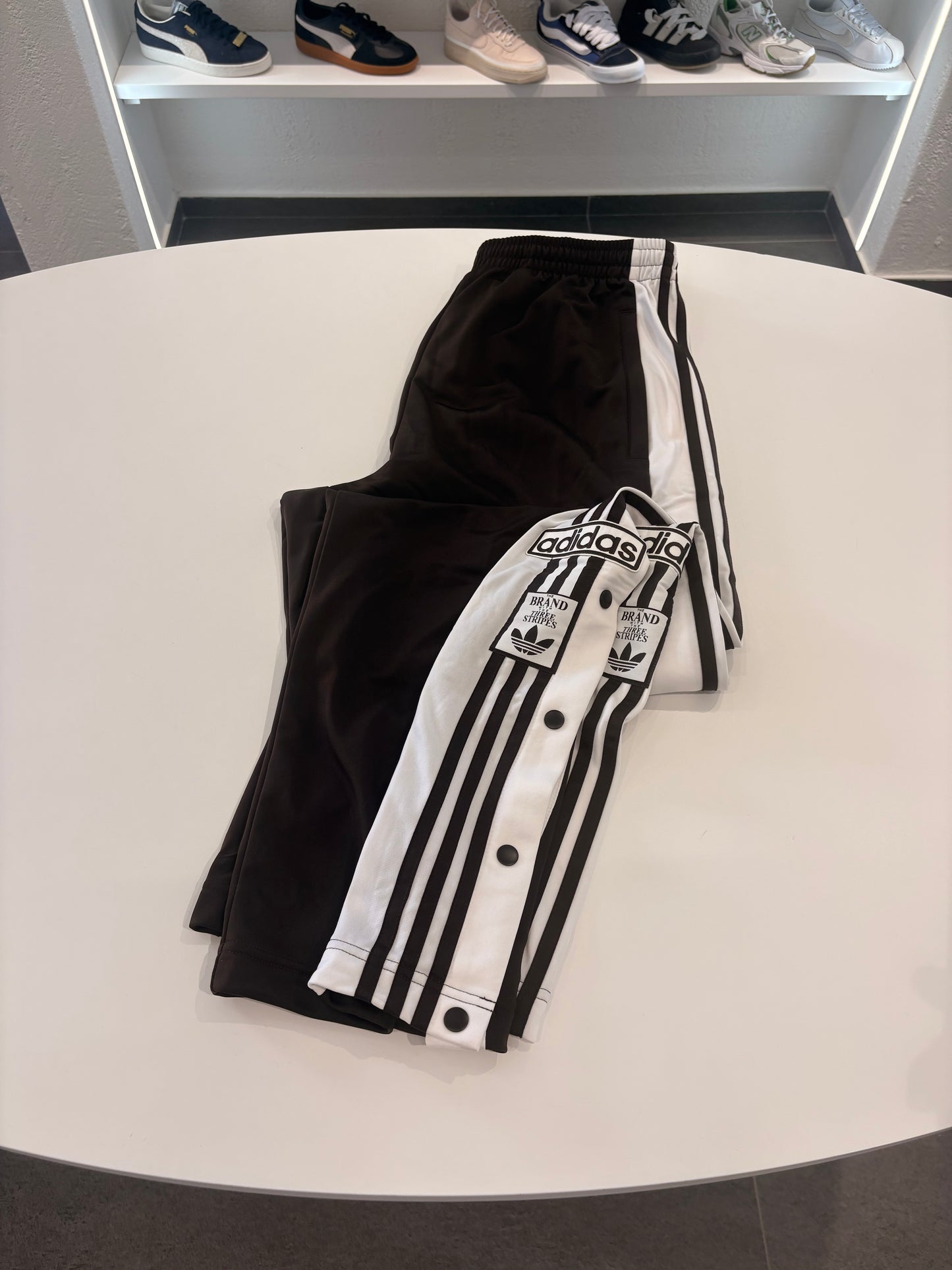Pantalone Adidas 3stripes botton marrone
