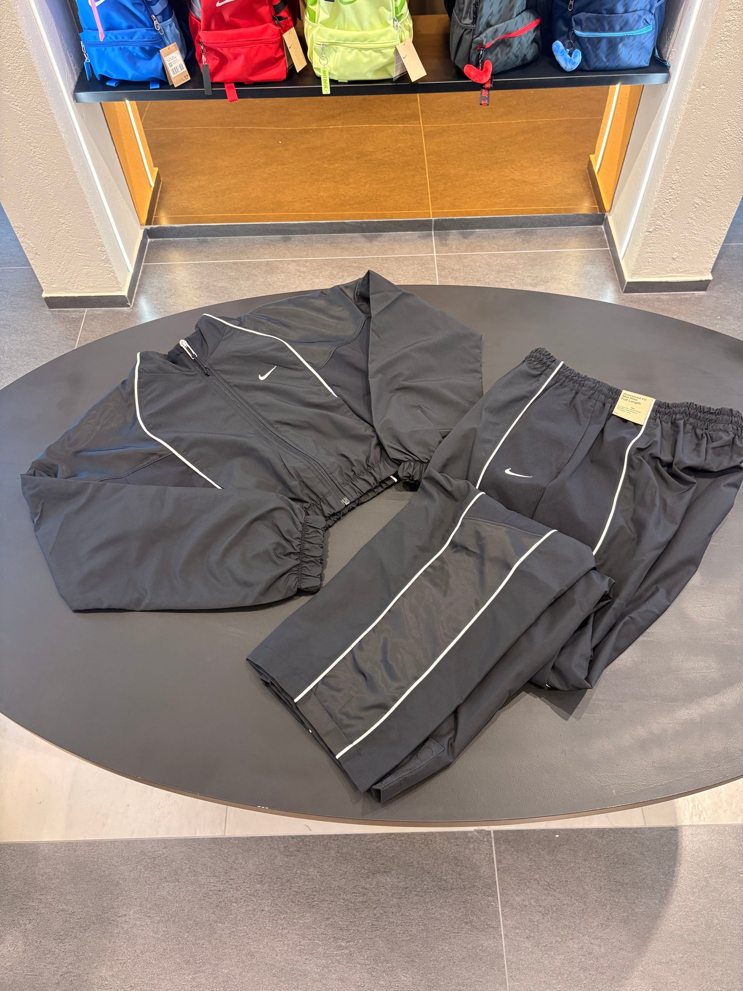 Tuta Nike shrunken oversize black