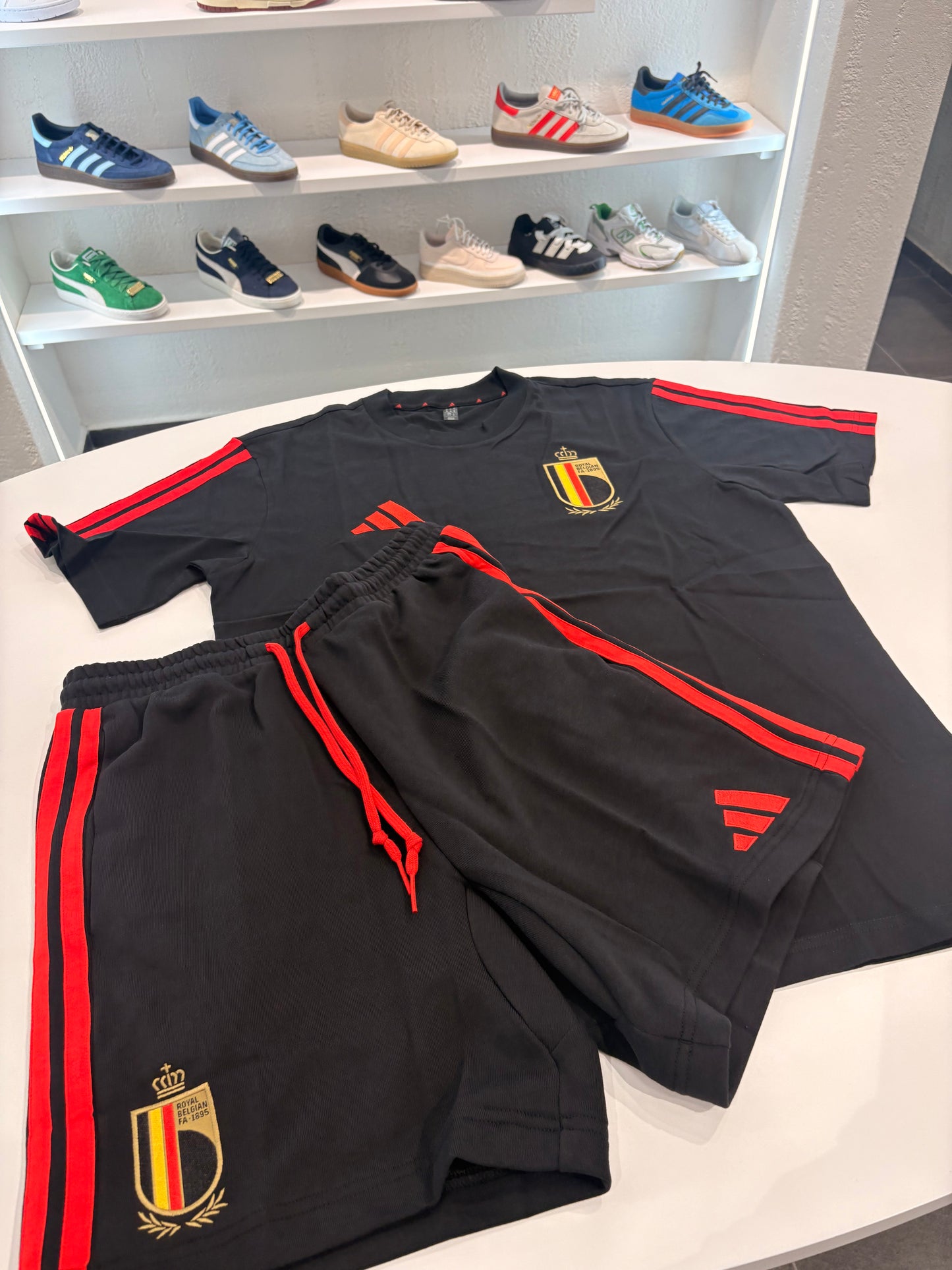 Completino Belgio TOTAL black