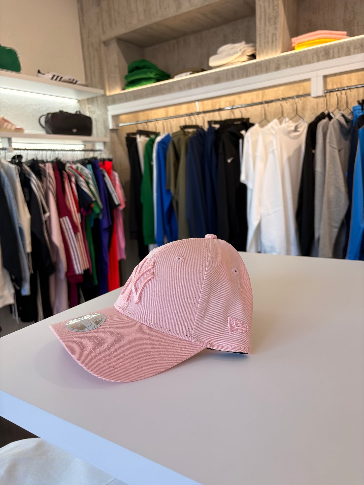 Cappello New Era total pink