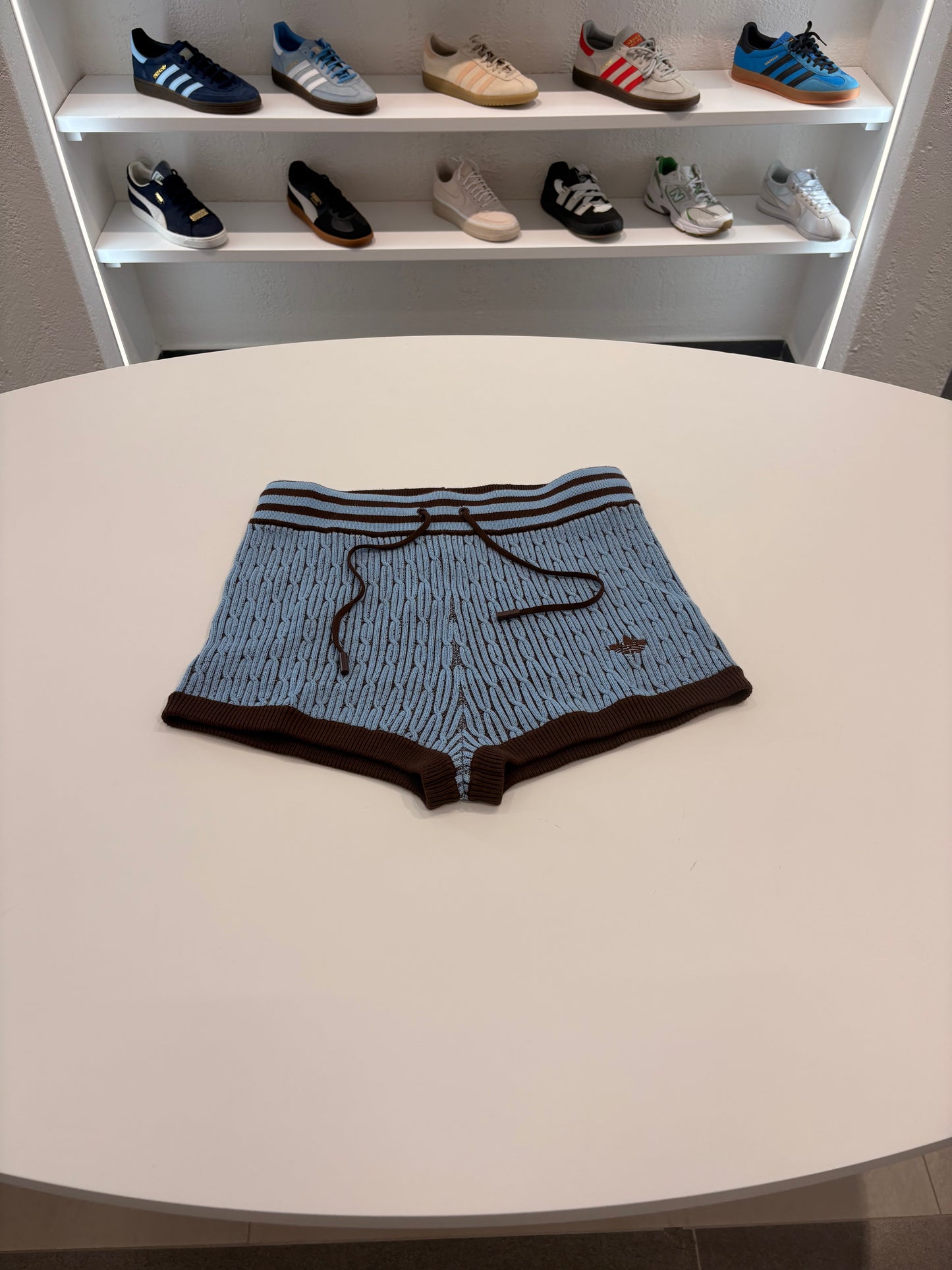 Shorts Adidas ORIGINALS in maglia blue brown