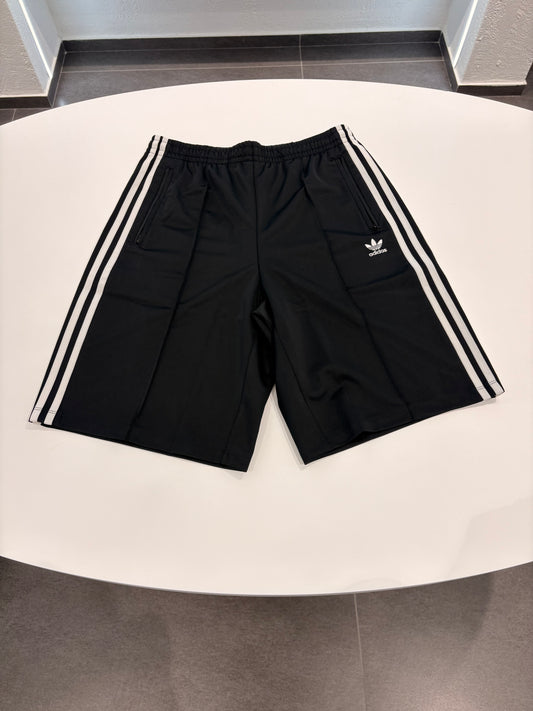 Bermuda Adidas black