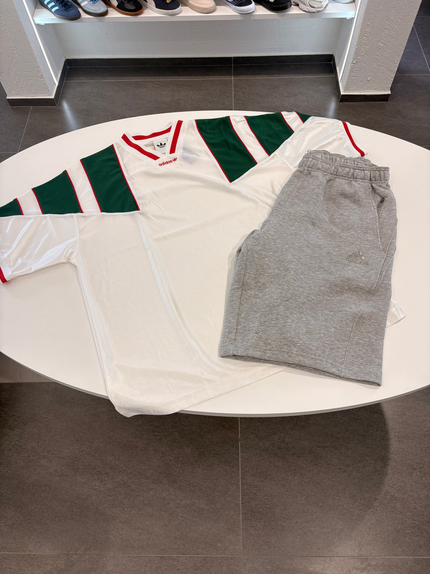 Coordinato Adidas over Green/res