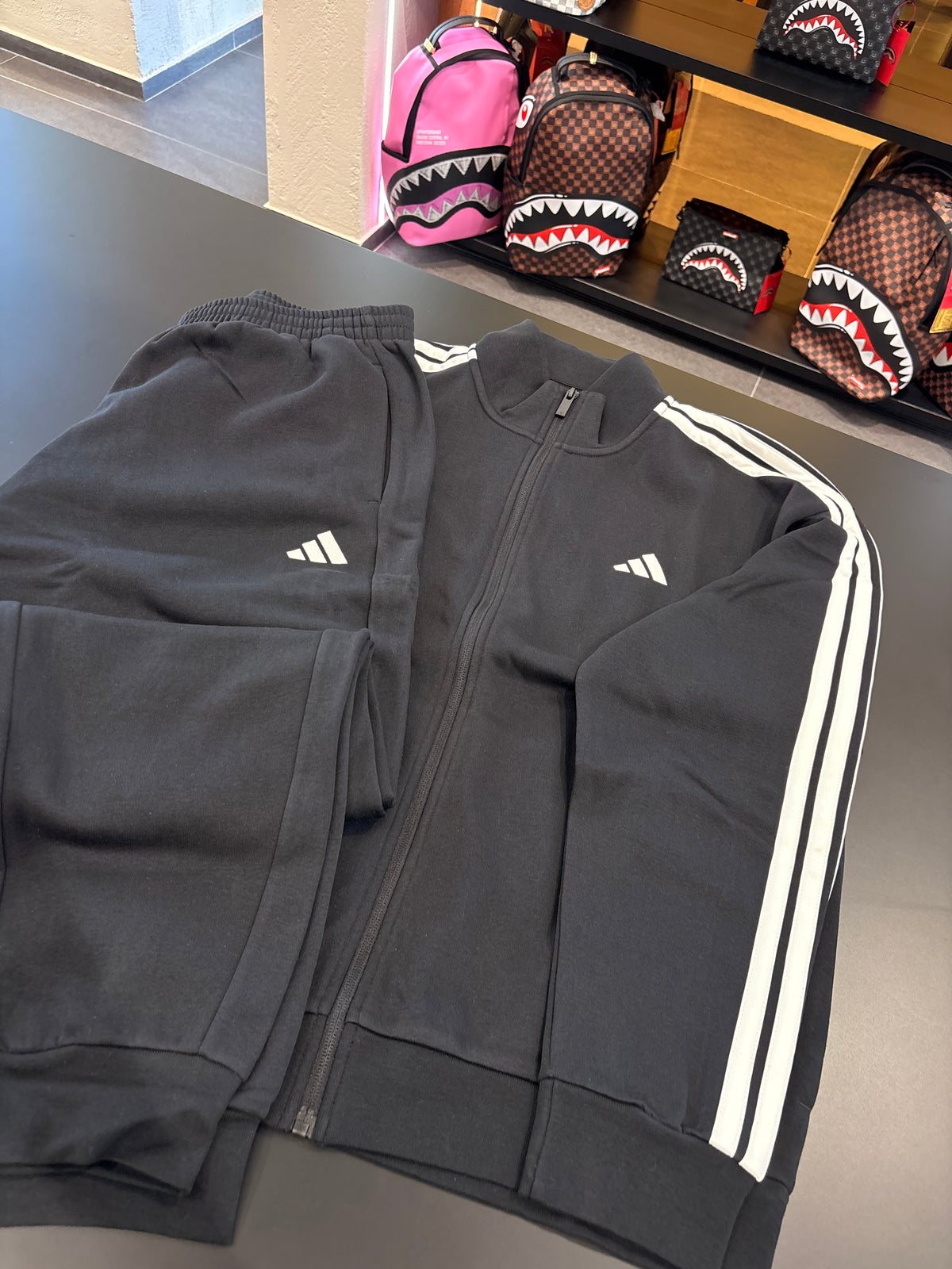Tuta Adidas felpata Nero
