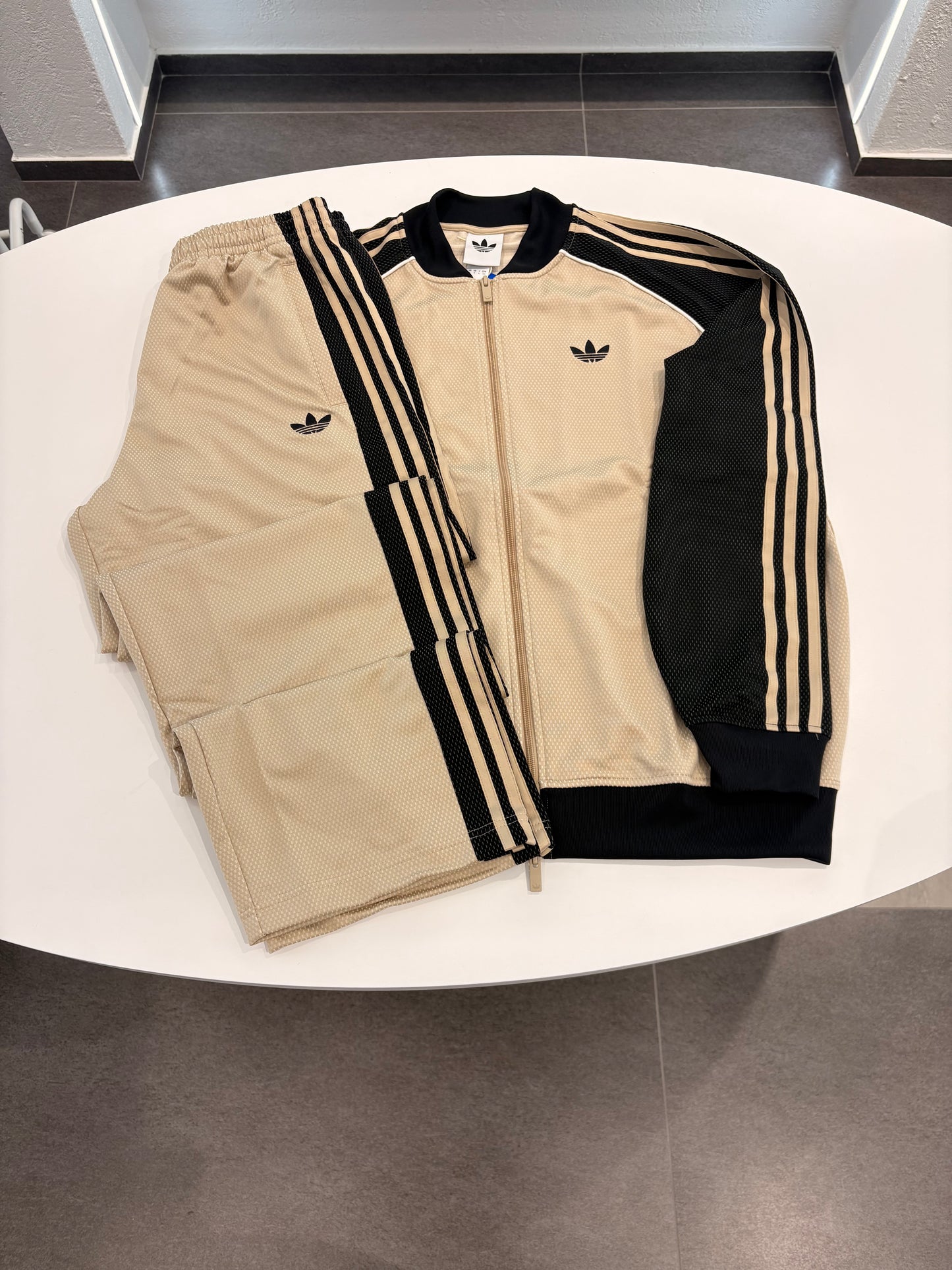 Tuta Adidas SST LOOSE Beige