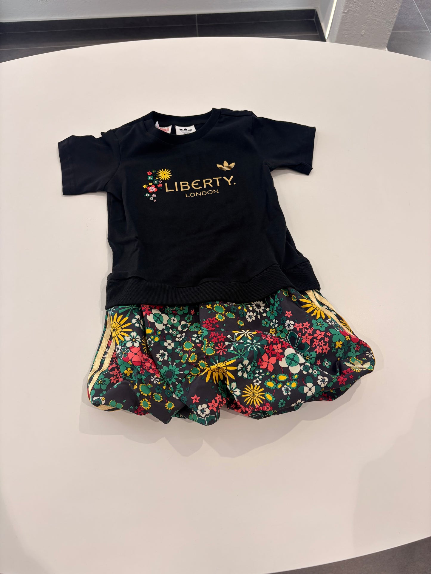 Vestitino adidas liberty London