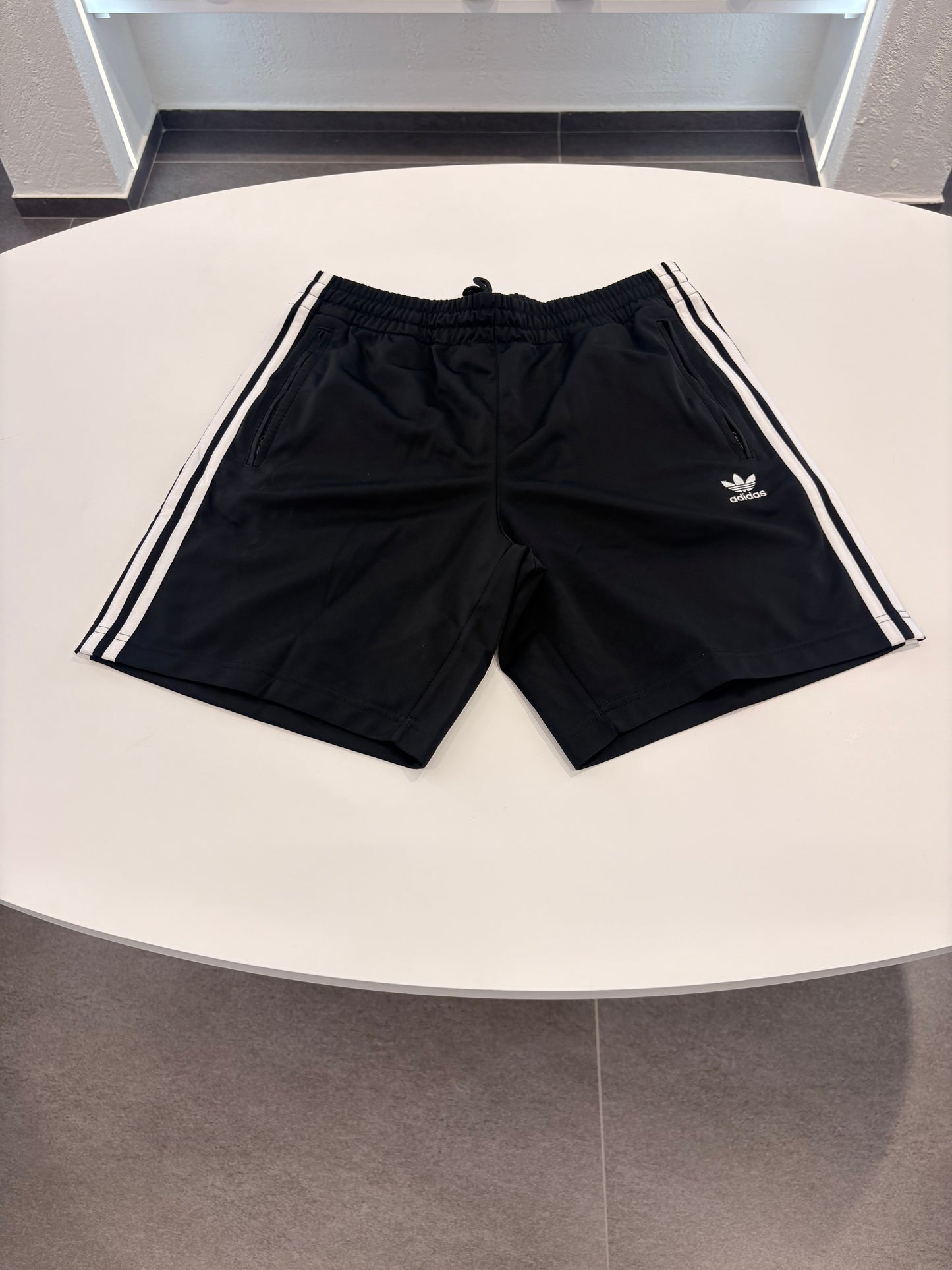 Bermuda Adidas nero