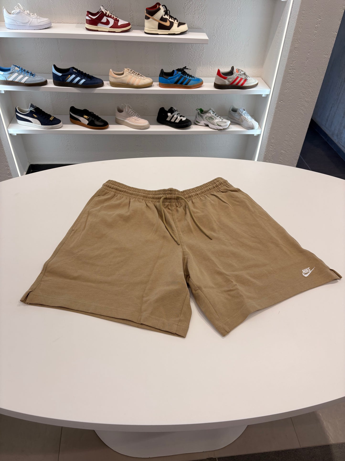 Bermuda Nike beige