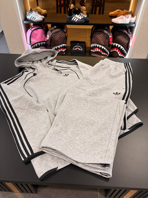 Tuta Adidas uomo grigia logo retroriflettente