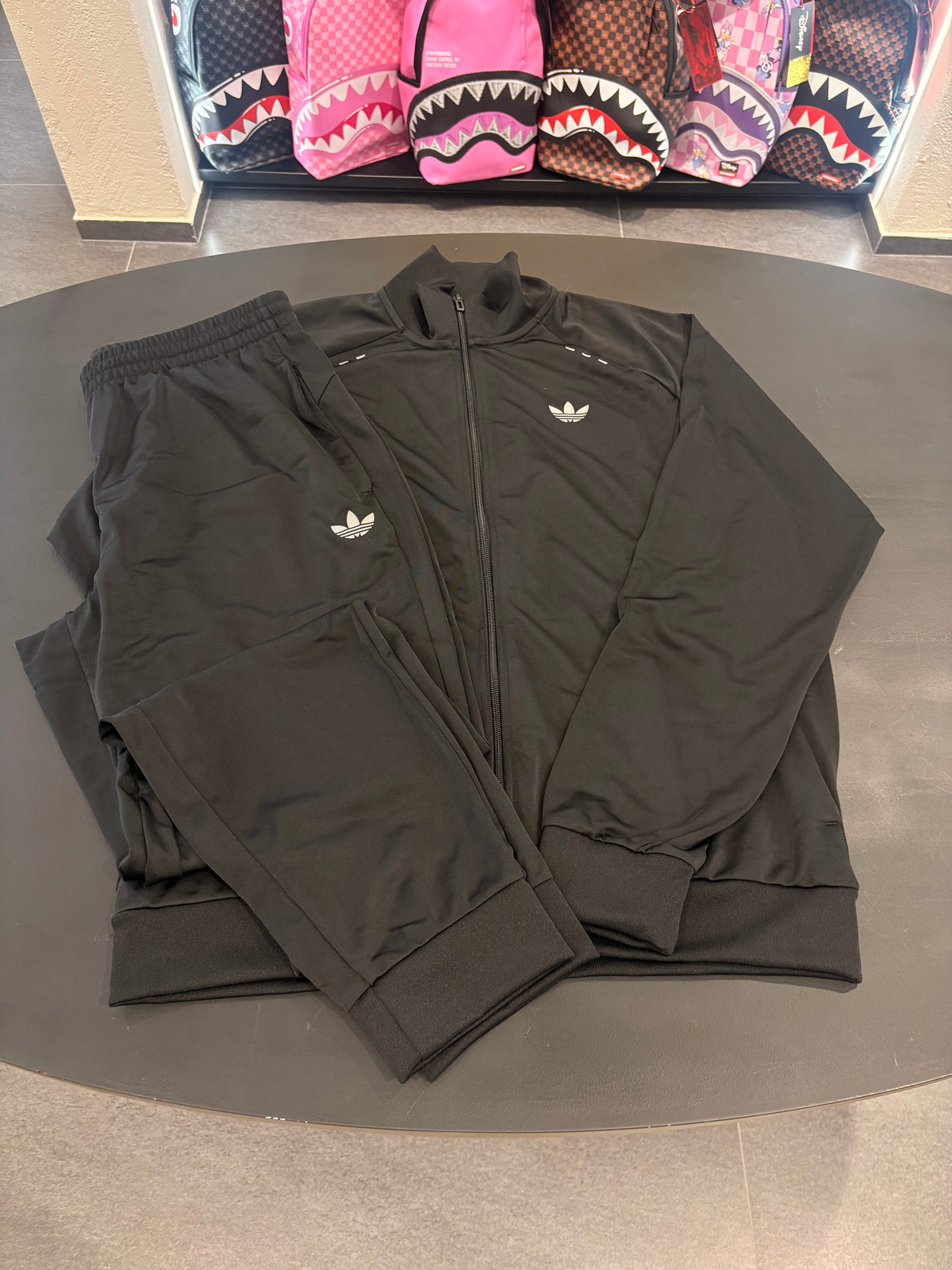Tuta Adidas tech ess track suit black