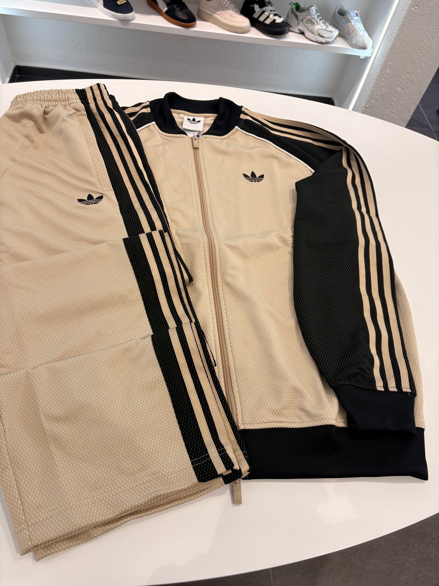 Tuta Adidas SST LOOSE Beige