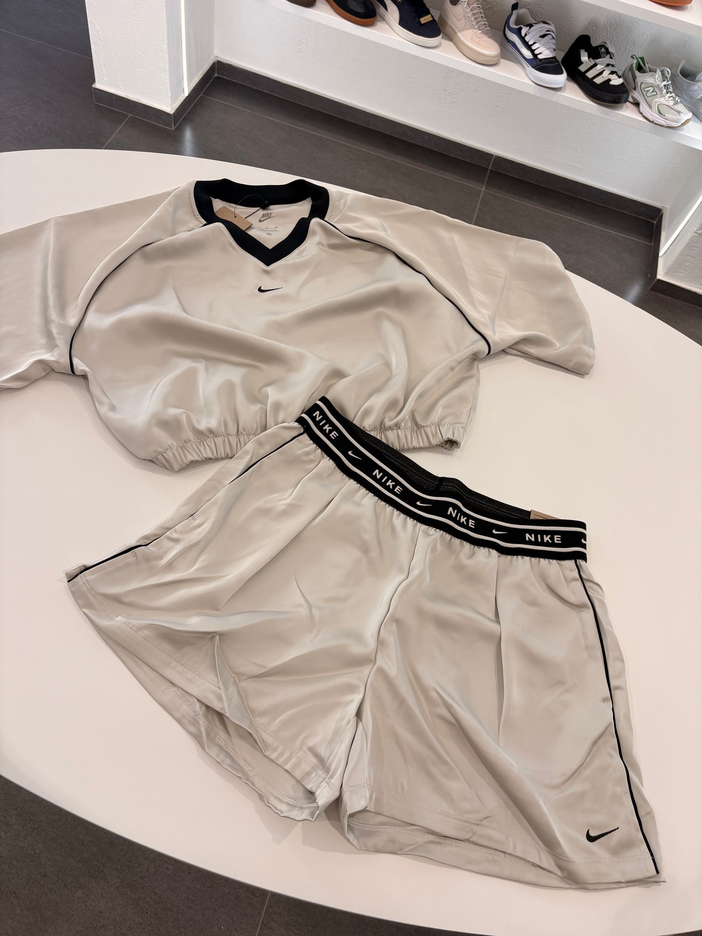 Coordinato Nike perlato fascia black