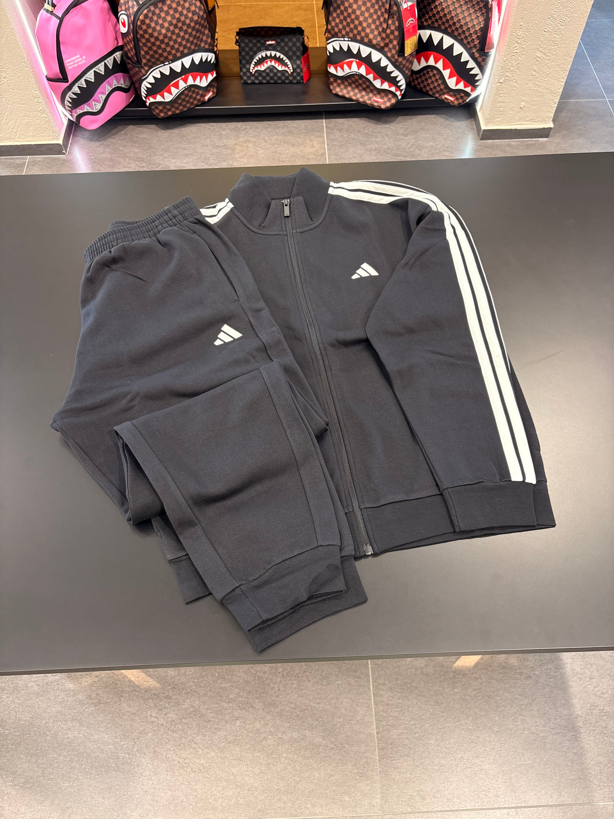 Tuta Adidas felpata Nero