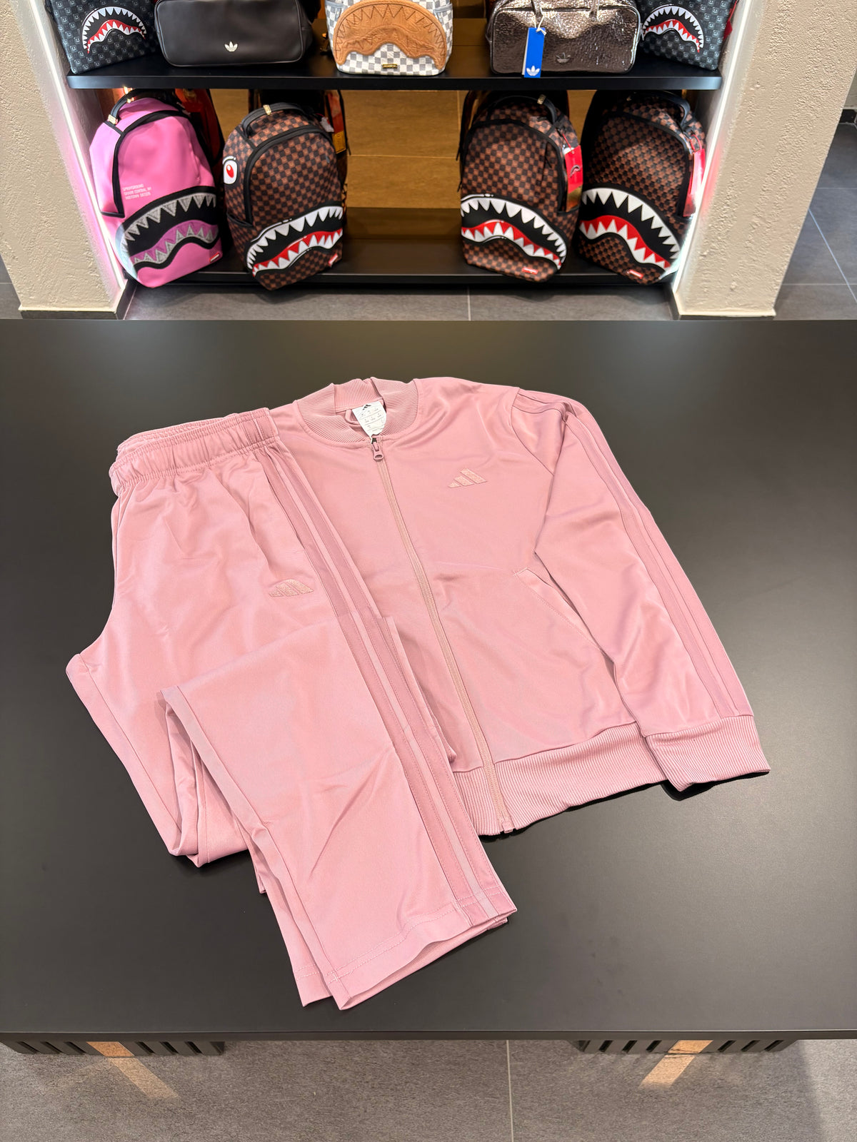 Tuta essential Adidas rosa