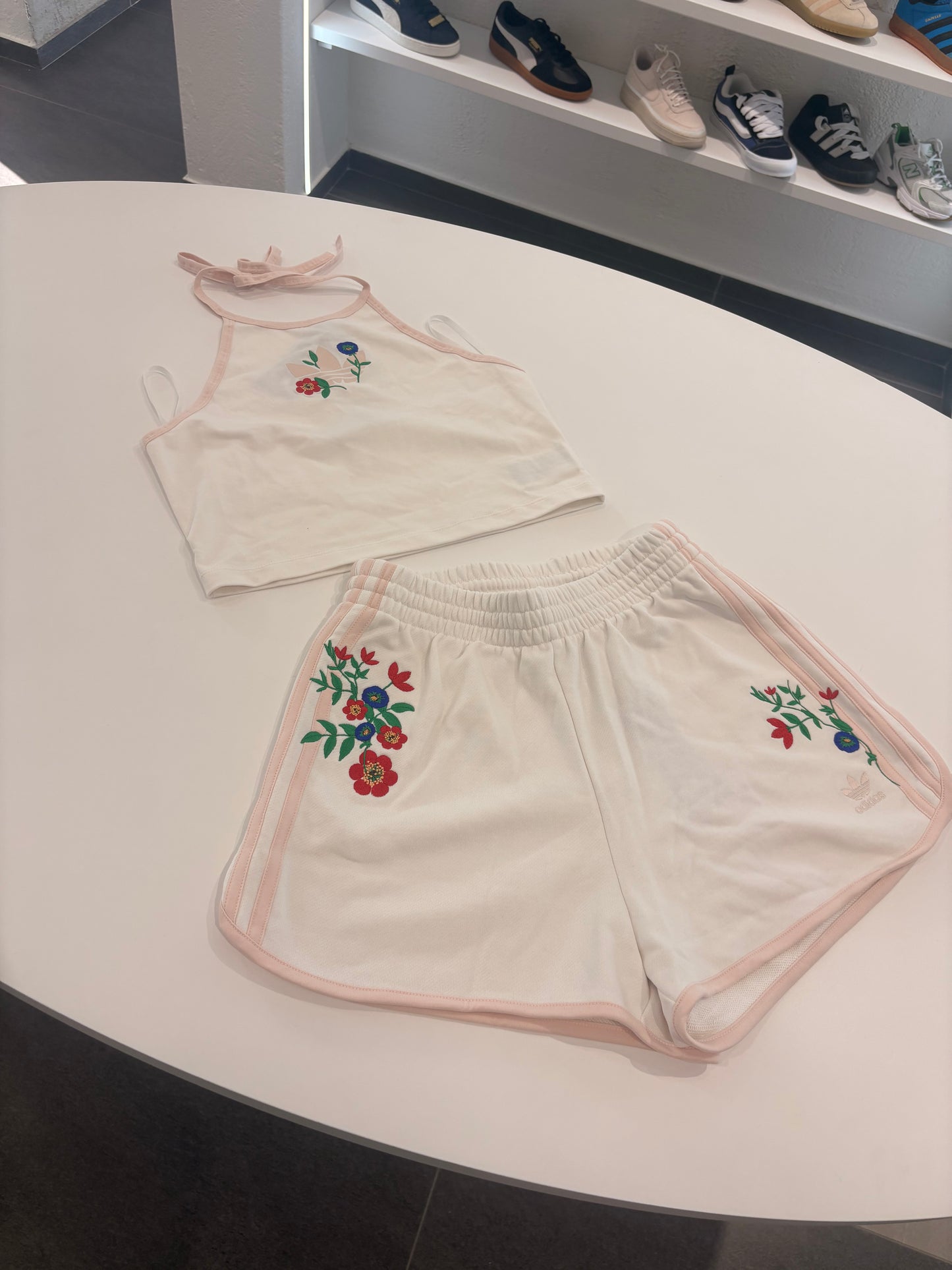 Coordinato flowers Adidas