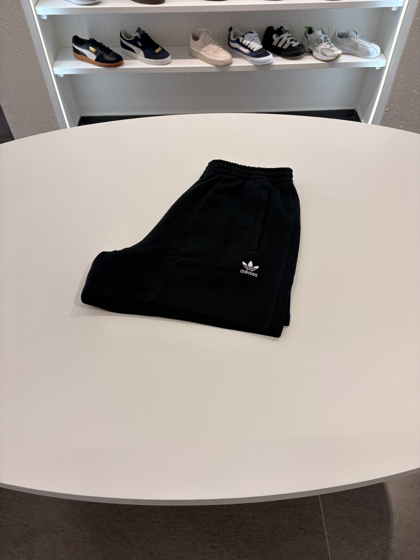 Short Adidas essential