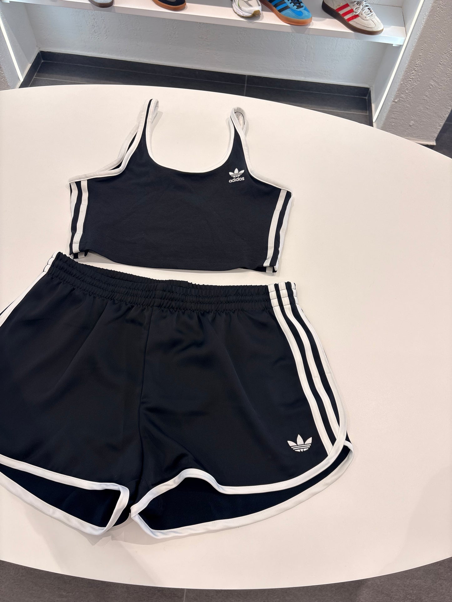 Coordinato Adidas canotta total black