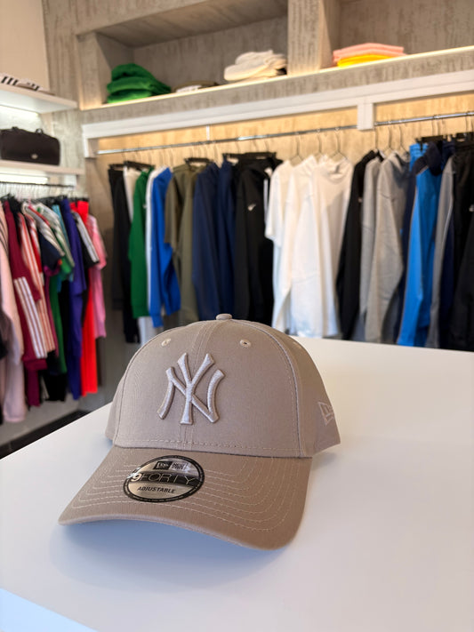 Cappello New Era fango