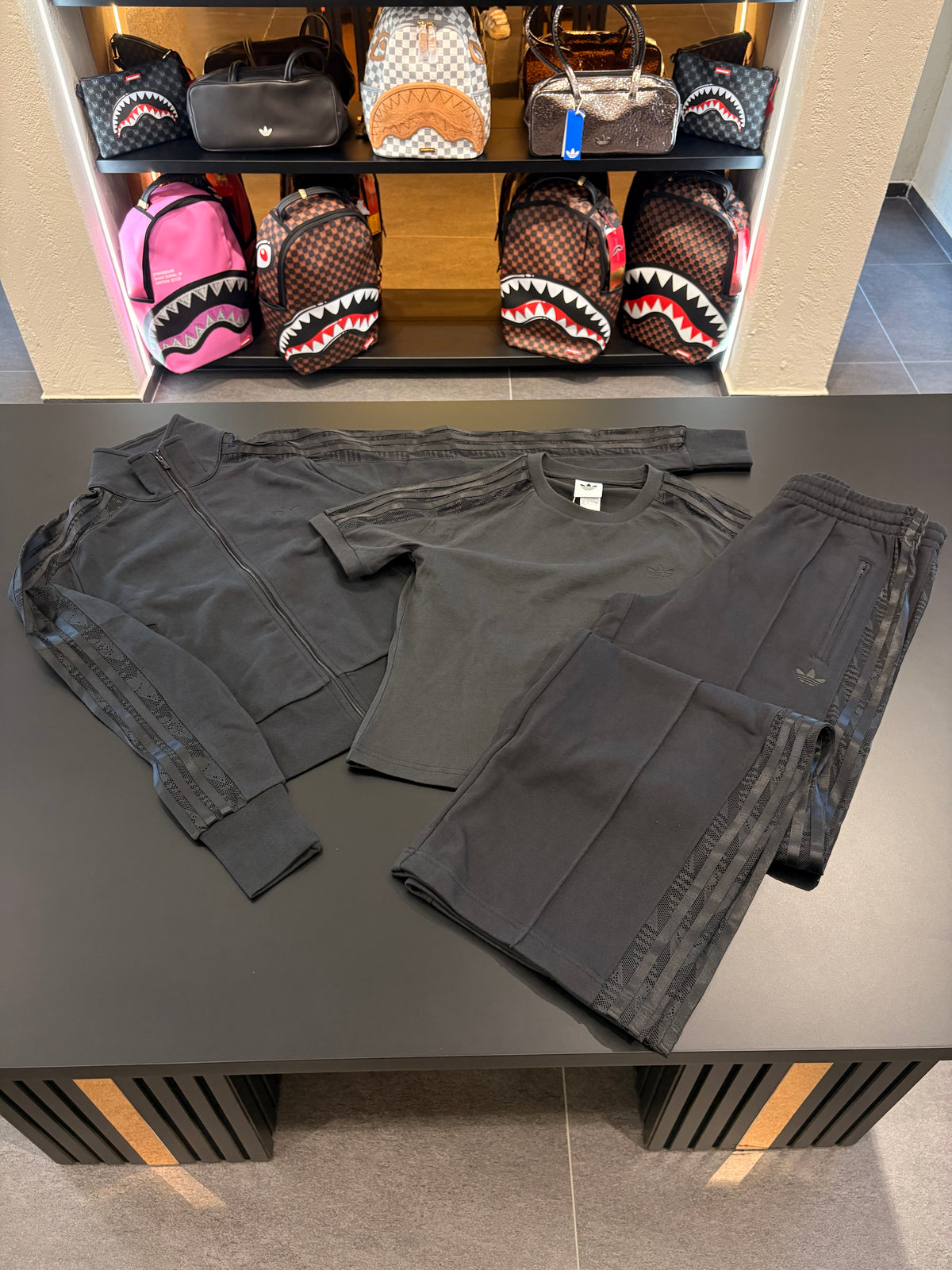 Cordset Adidas in pizzo black
