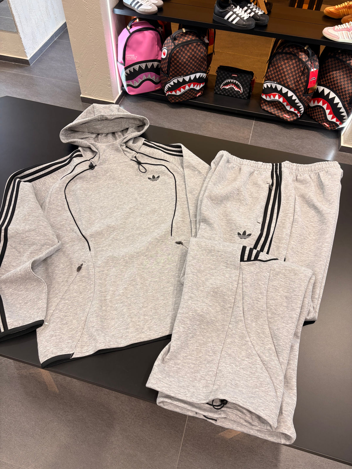 Tuta Adidas uomo grigia logo retroriflettente