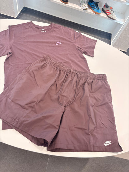Coordinato Nike Marrone