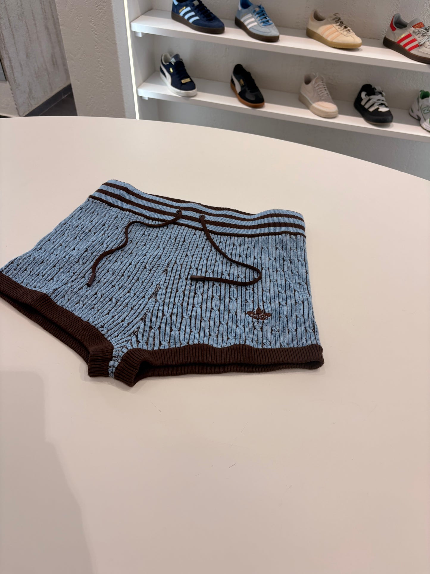 Shorts Adidas ORIGINALS in maglia blue brown