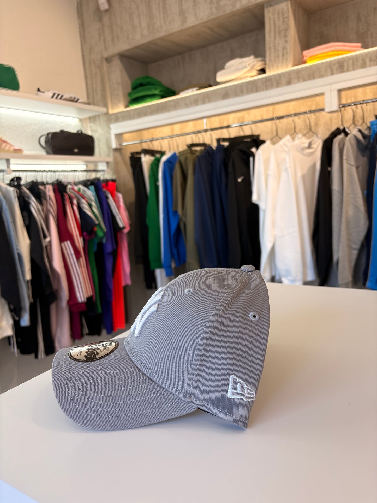 Cappello New Era grigio