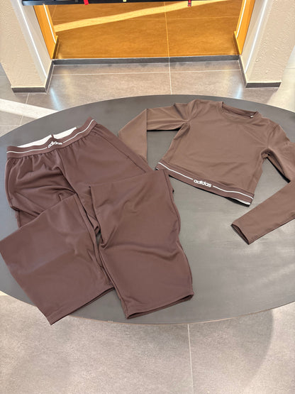 Coordinato Adidas hyperglam cropped long sleeve brown