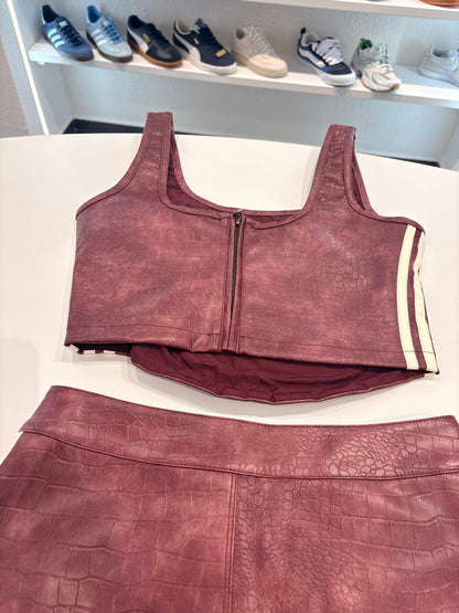 Coordinato gonna/top Adidas in pelle bordeaux
