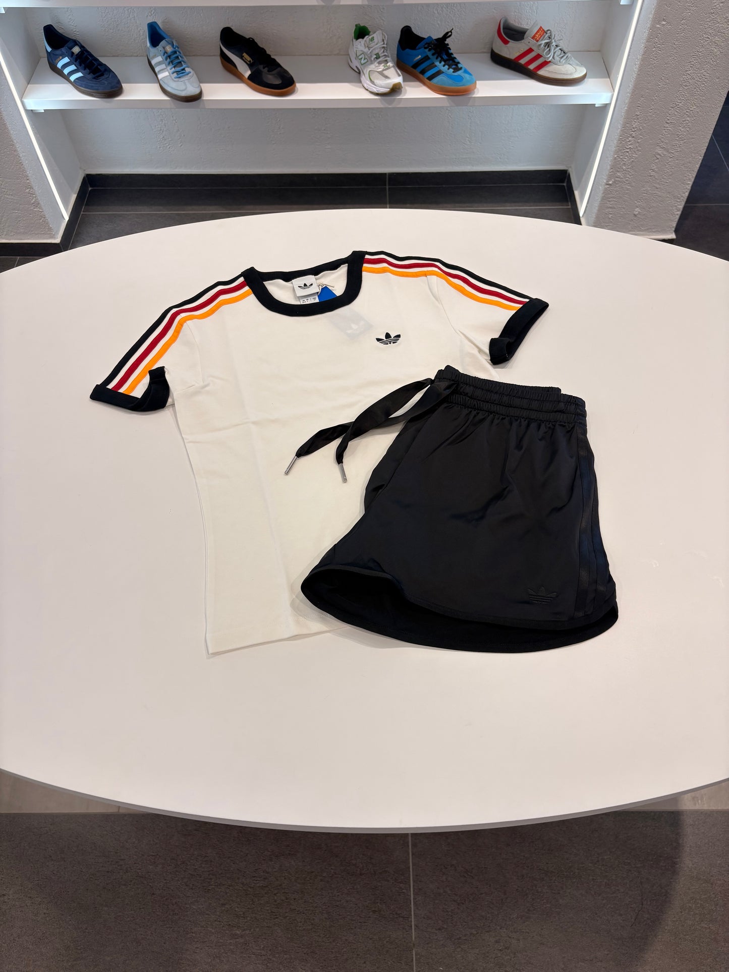 Coordinato Adidas 3lines multicolor Red/black/yellow