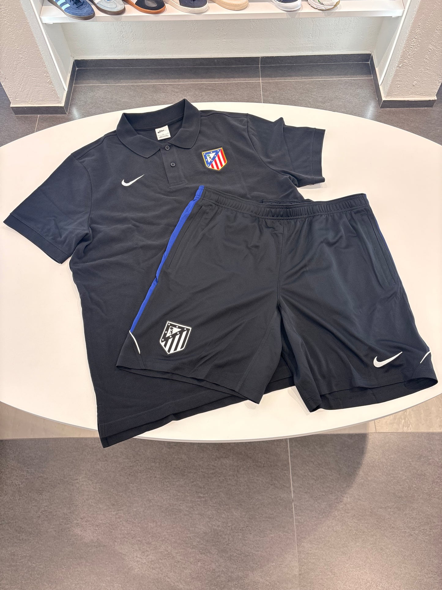 Completino Nike X atletico Madrid